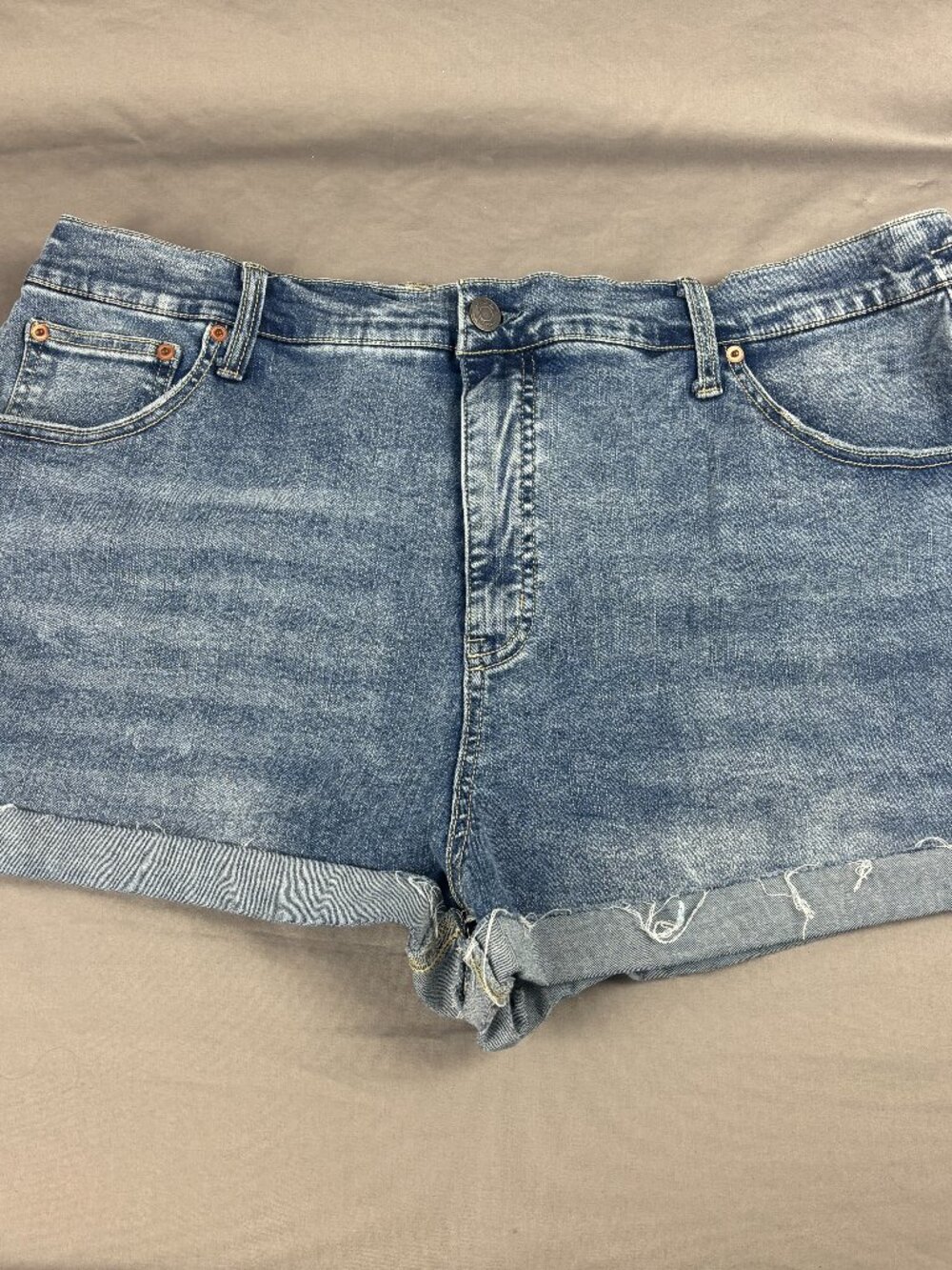 Terra & Sky Women's Denim Shorts Size 22W Rolled Cuff Stretch Plus Size 5 Pocket